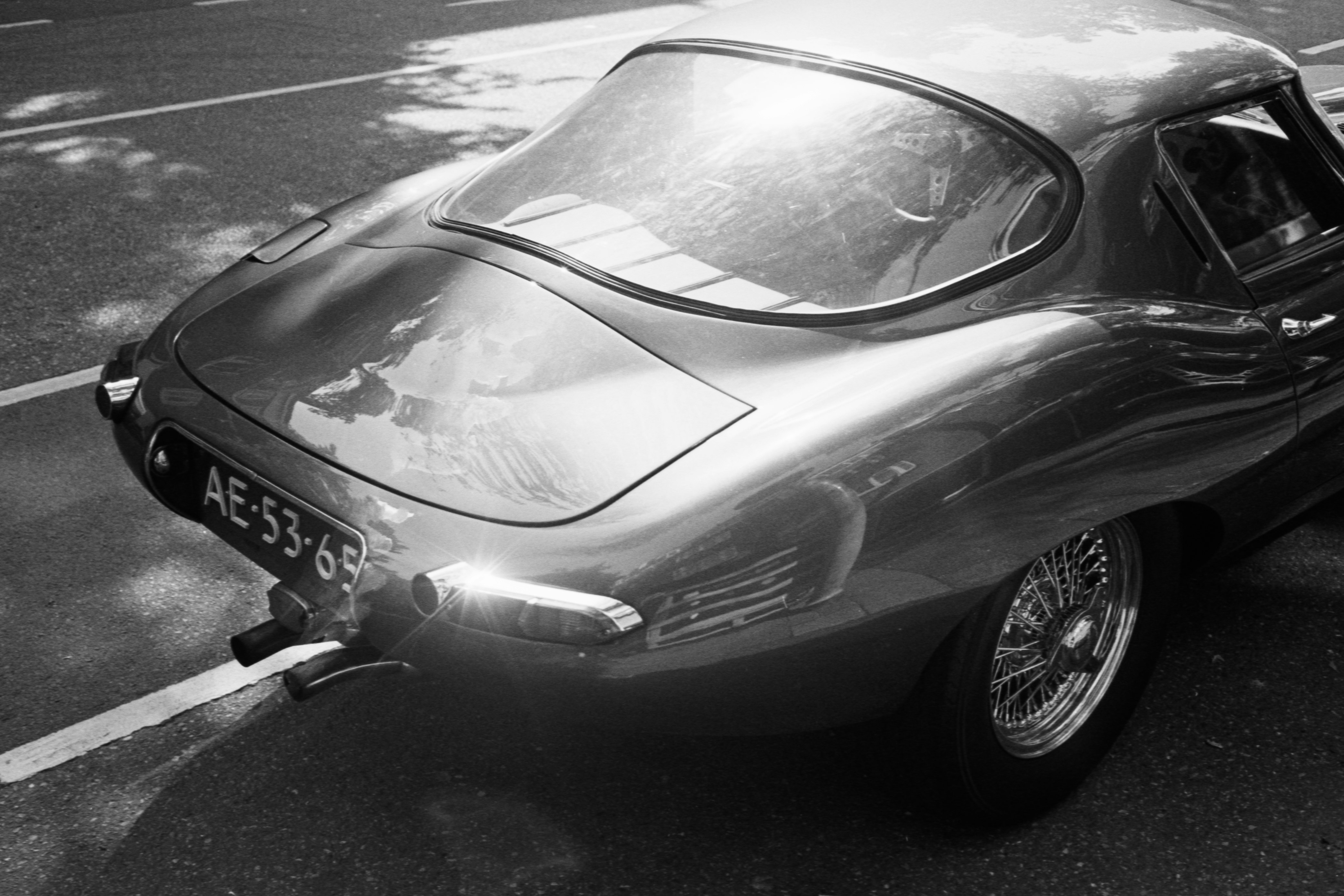 grayscale photo of porsche 911